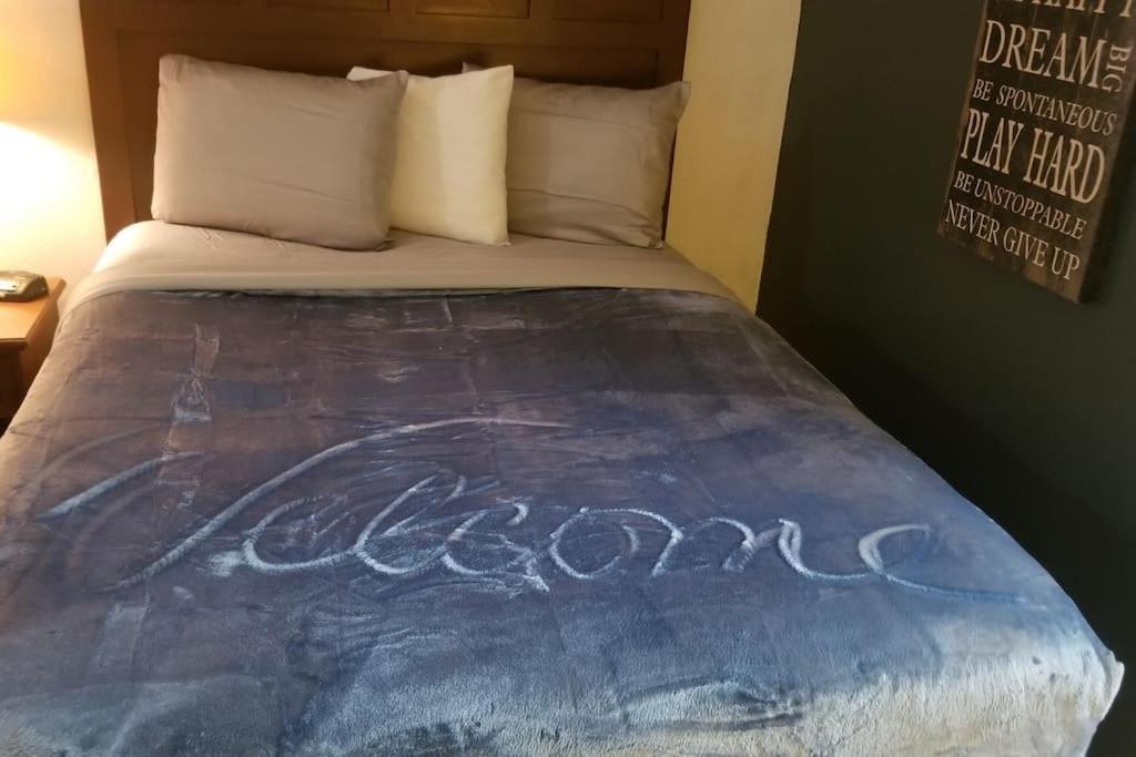 Osu King Bed Hotel Room 109 Wi-Fi Booking Stillwater Esterno foto
